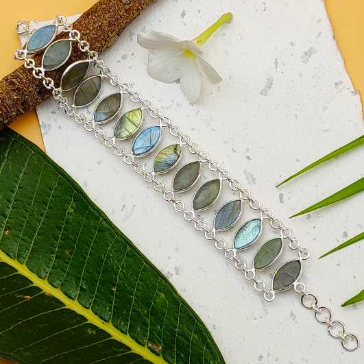 Elegant Artisan Silver Labradorite Marquise  Shape Bracelet Jewelry