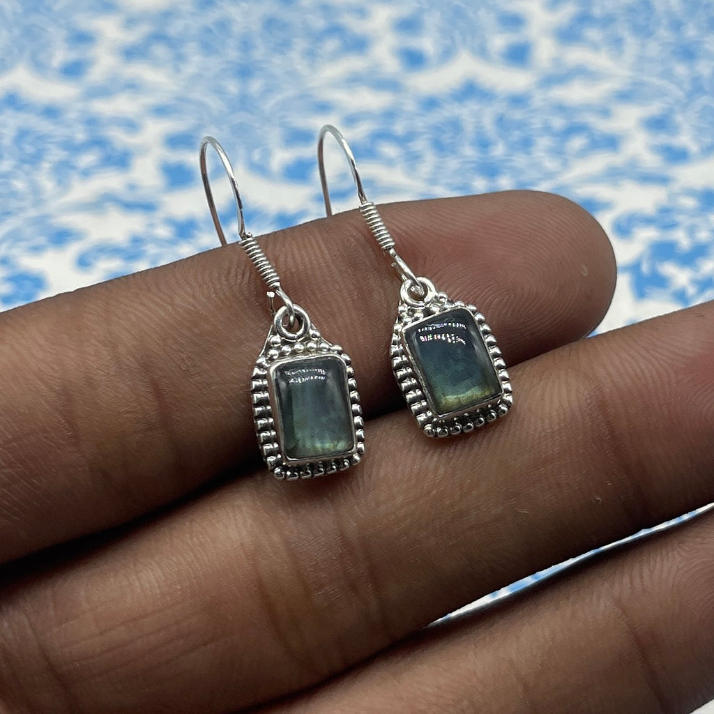 Genuine Labradorite Silver Earrings – Elegant Design