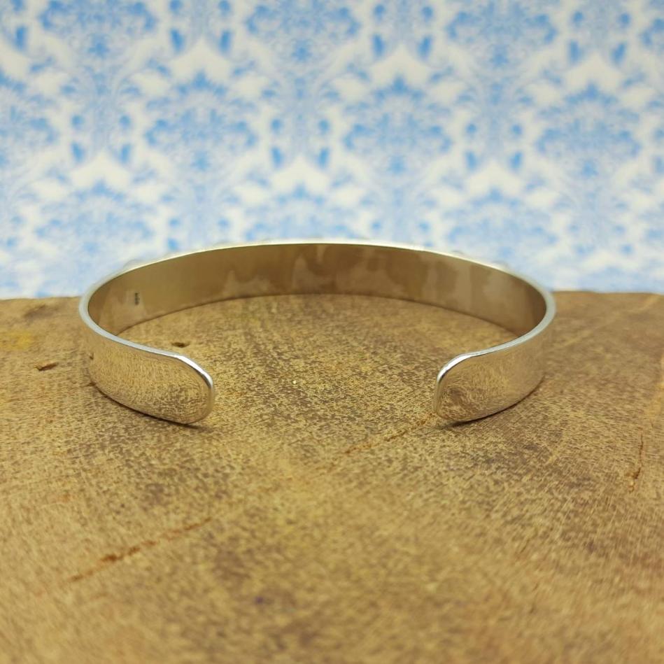 925 Silver Turquoise Oval Cabochon Bracelet – Handmade Natural Gemstone Jewelry