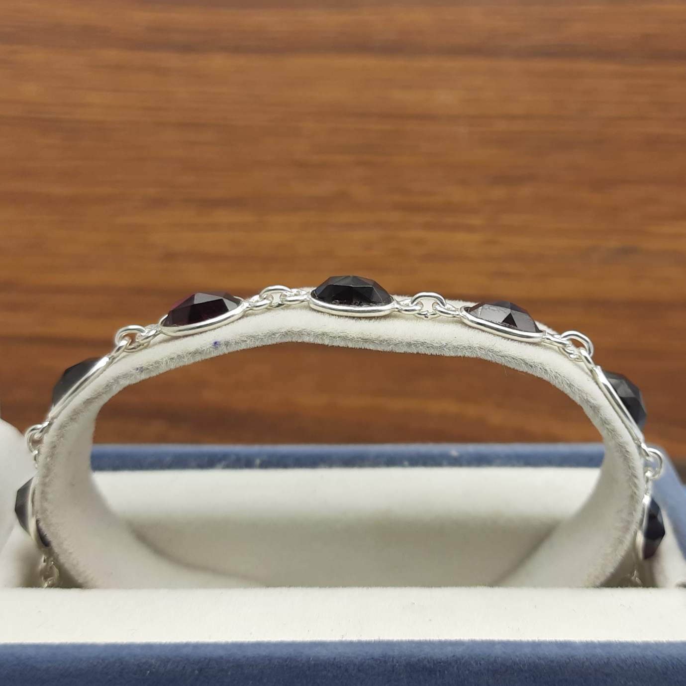 925 Sterling Silver Bezel Work Oval Garnet Gemstone Bracelet