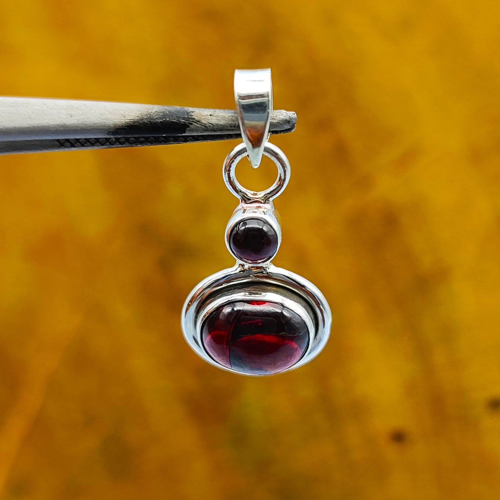 Garnet Oval 925 Silver Dainty Pendant Wholesale