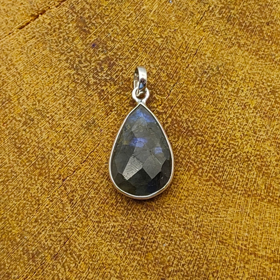 Labradorite 925 Silver Bezel Pendant Artisan Low Price