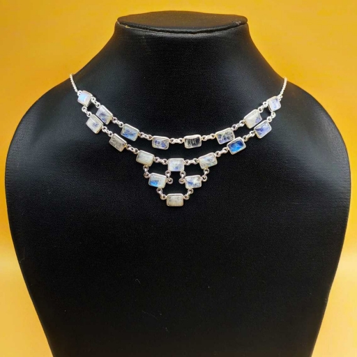 Beautiful Handmade Authentic Rainbow Moonstone Gemstone Designer Bezel Necklace With Chain