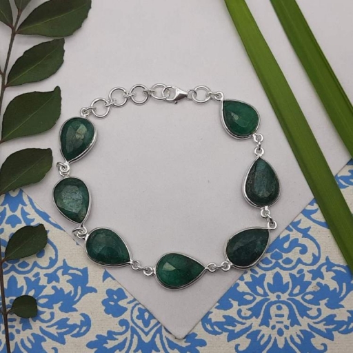 Teardrop Shape Dyed Emerald Gemstone 925 Sterling Silver Wedding Bracelet
