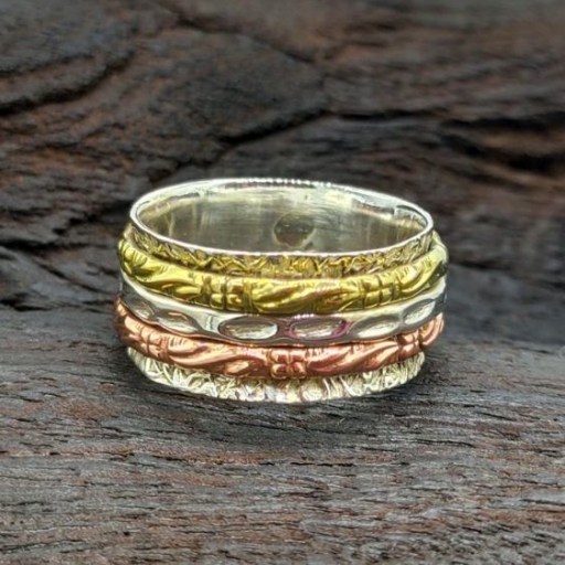 Designer Textured Handcrafted Hammered Spinner Ring In Silver 925