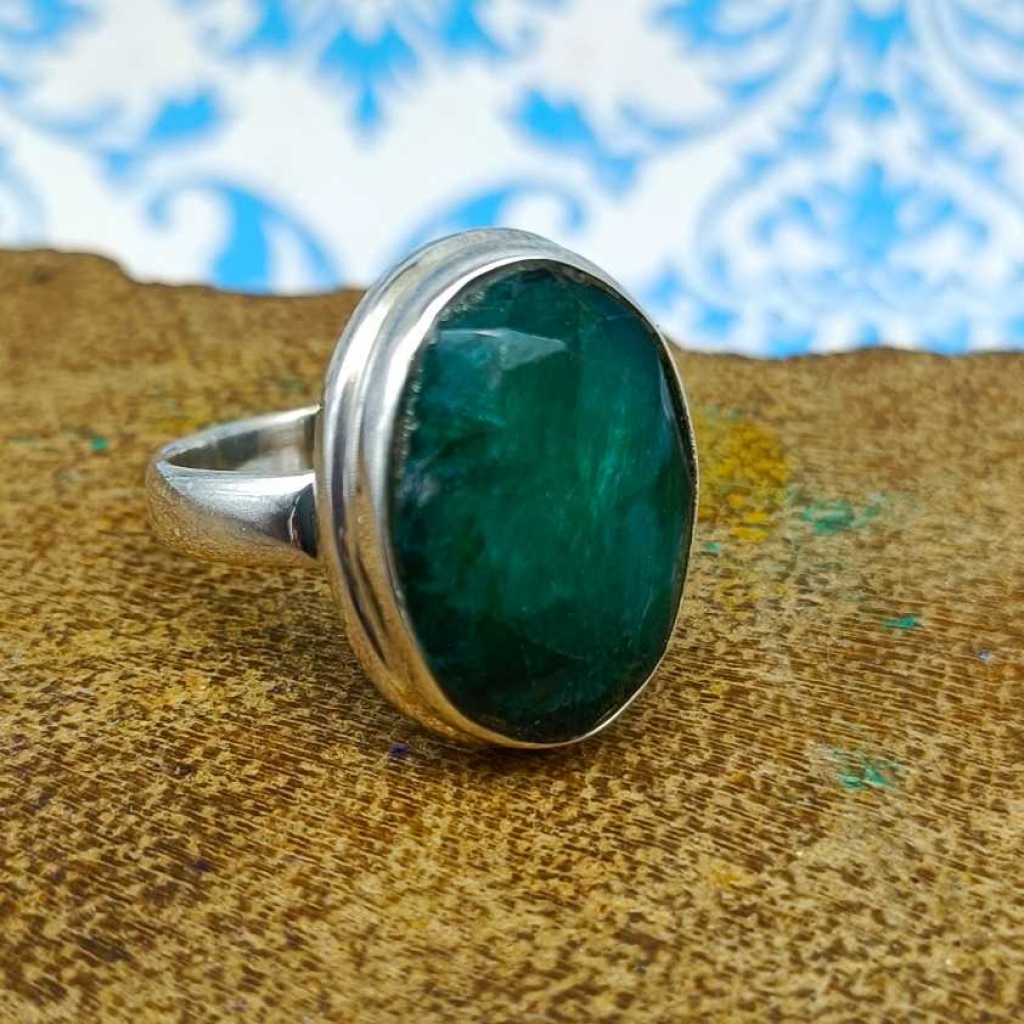 925 Sterling Silver Emerald Oval Shape Gemstone Handmade Ring