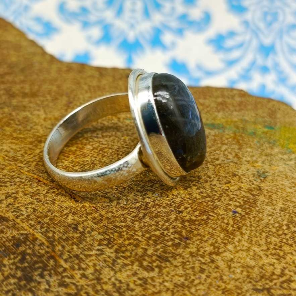 925 Sterling Silver Labradorite Oval Shape Handmade Ring