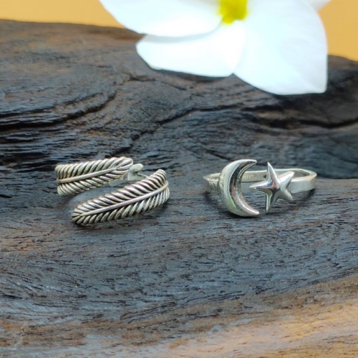 925 Sterling Silver Handmade Dainty Leaf Design Adjustable Ring