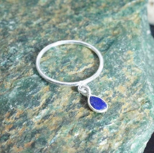 Drop Shape Faceted Lapis Lazuli Gemstone Hanging 925 Silver Ring