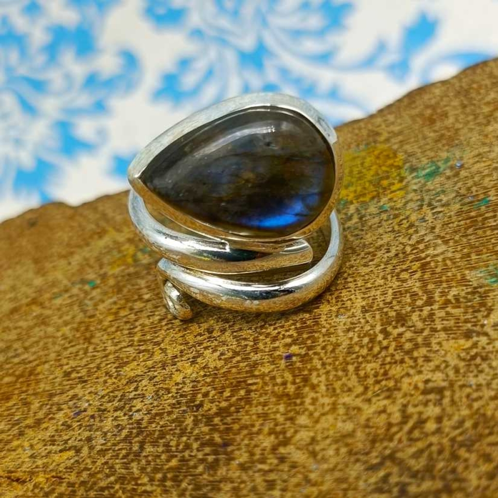 925 Sterling Silver Labradorite Pear Shape Gemstone Handmade Ring
